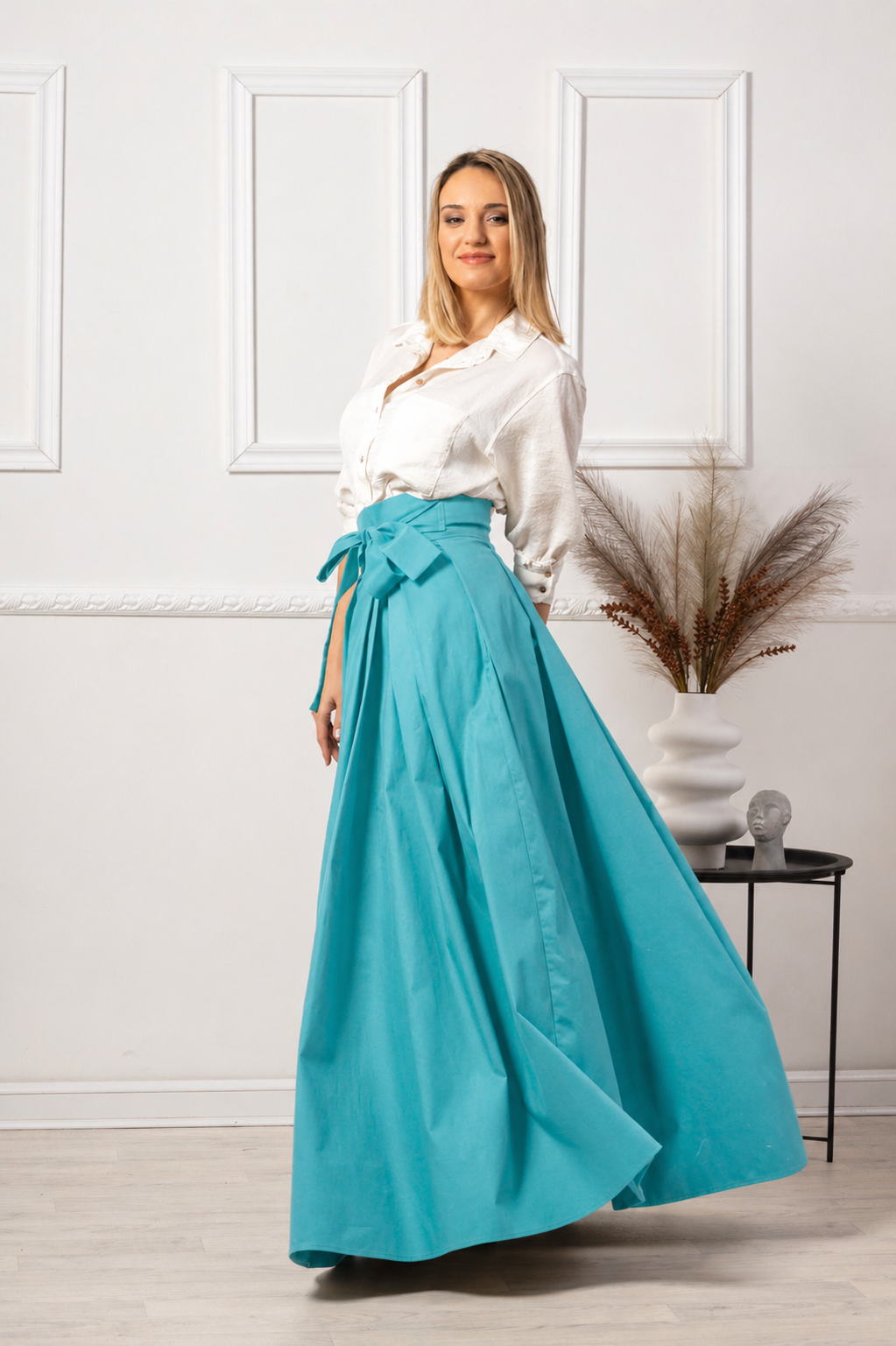 Maxi skirt in turquoise color