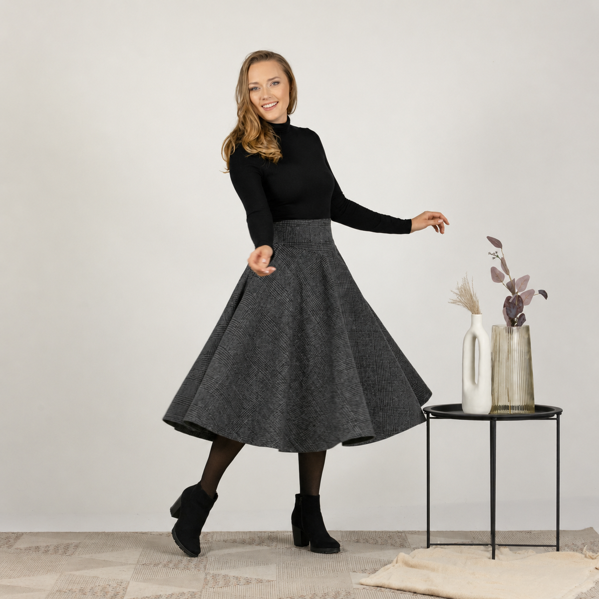 Midi wool skirt
