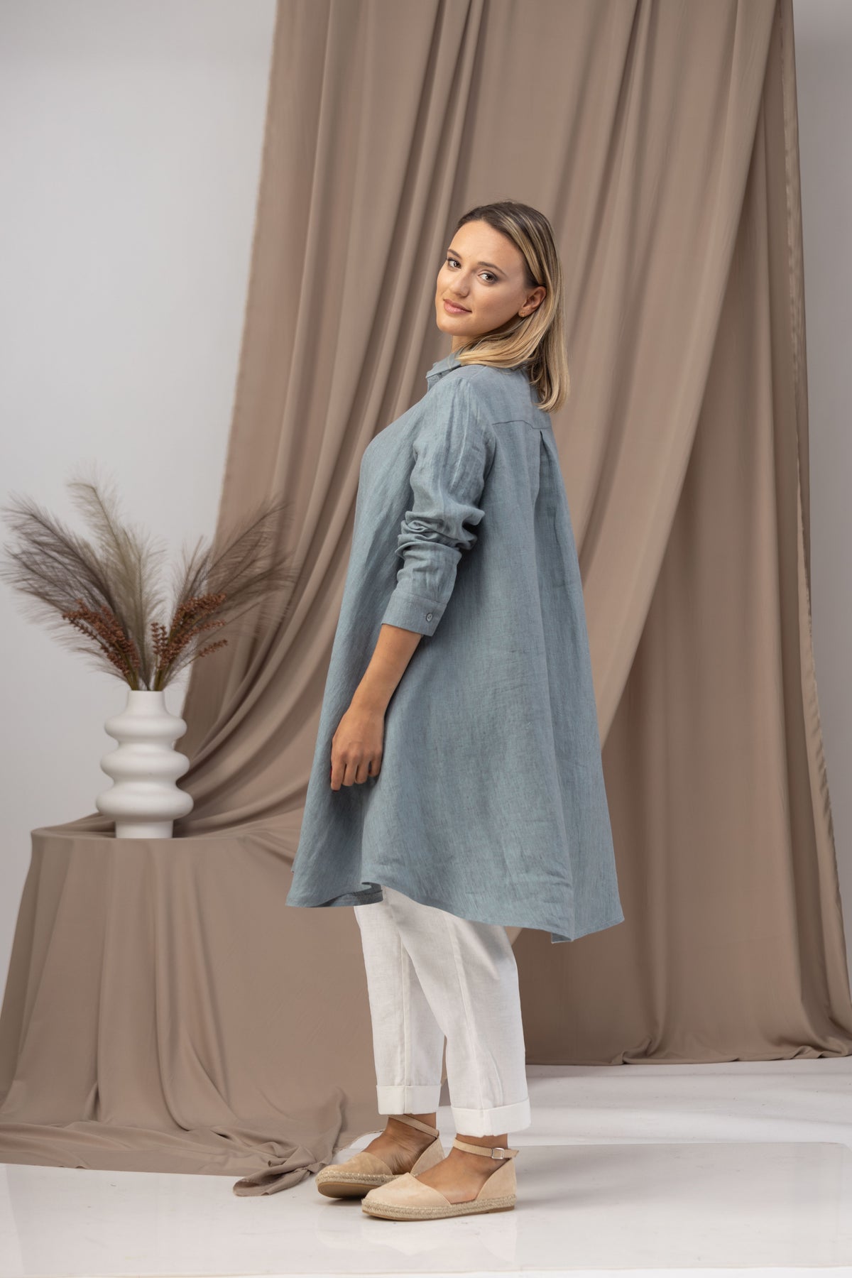 Must-Have Linen Tunic - from Nikka Place | Effortless fashion for easy living
