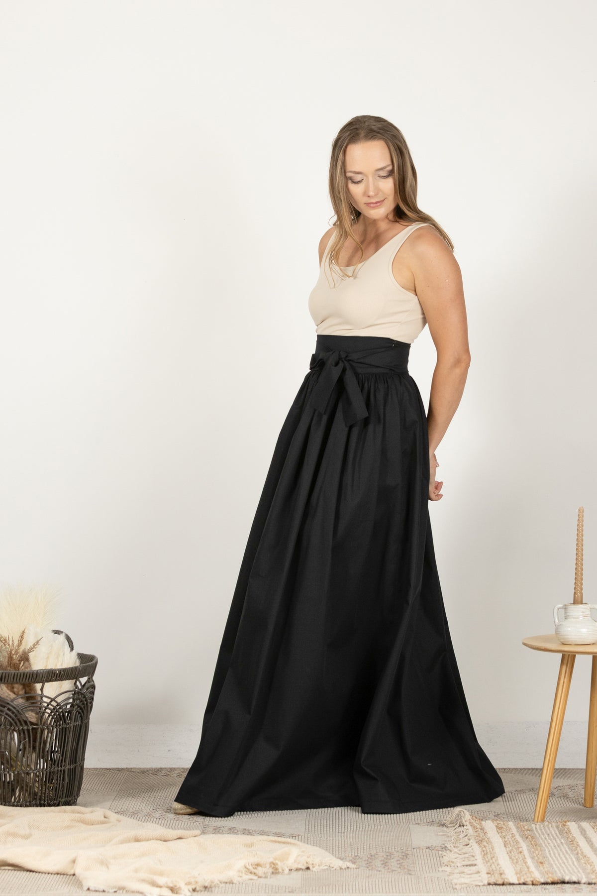 Elegant Black Skirt for Any Occasion