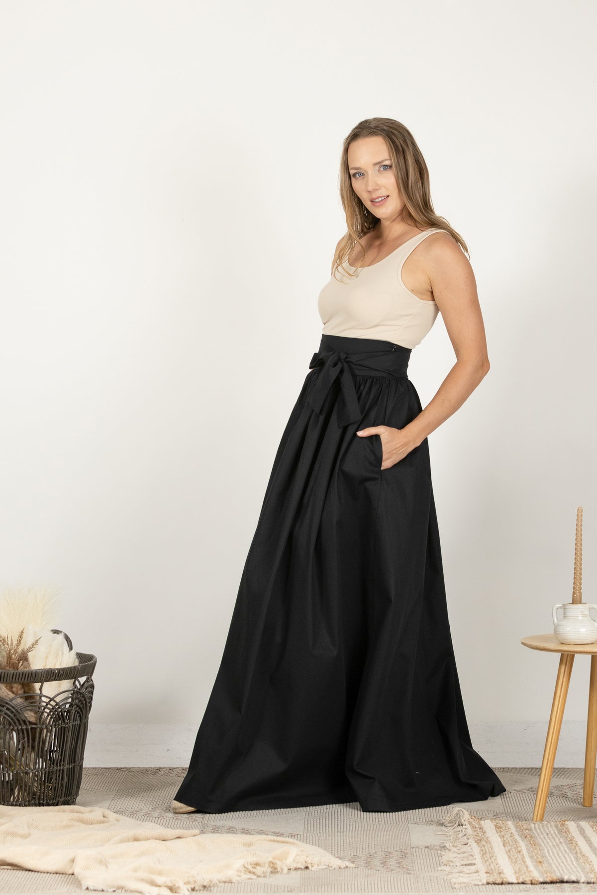 Elegant Black Skirt for Any Occasion