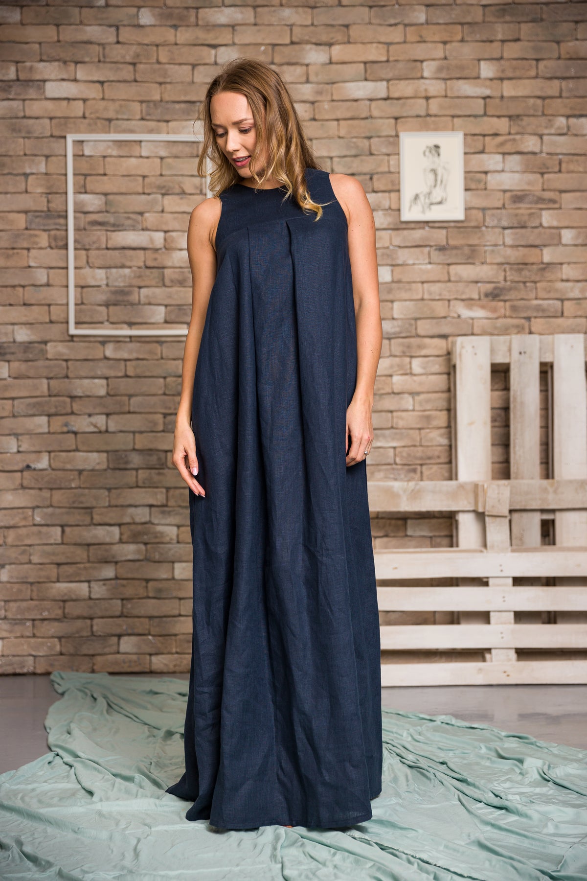 Loose Linen Maxi Dress with side pockets - from NikkaPlace | Effortless fashion for easy living