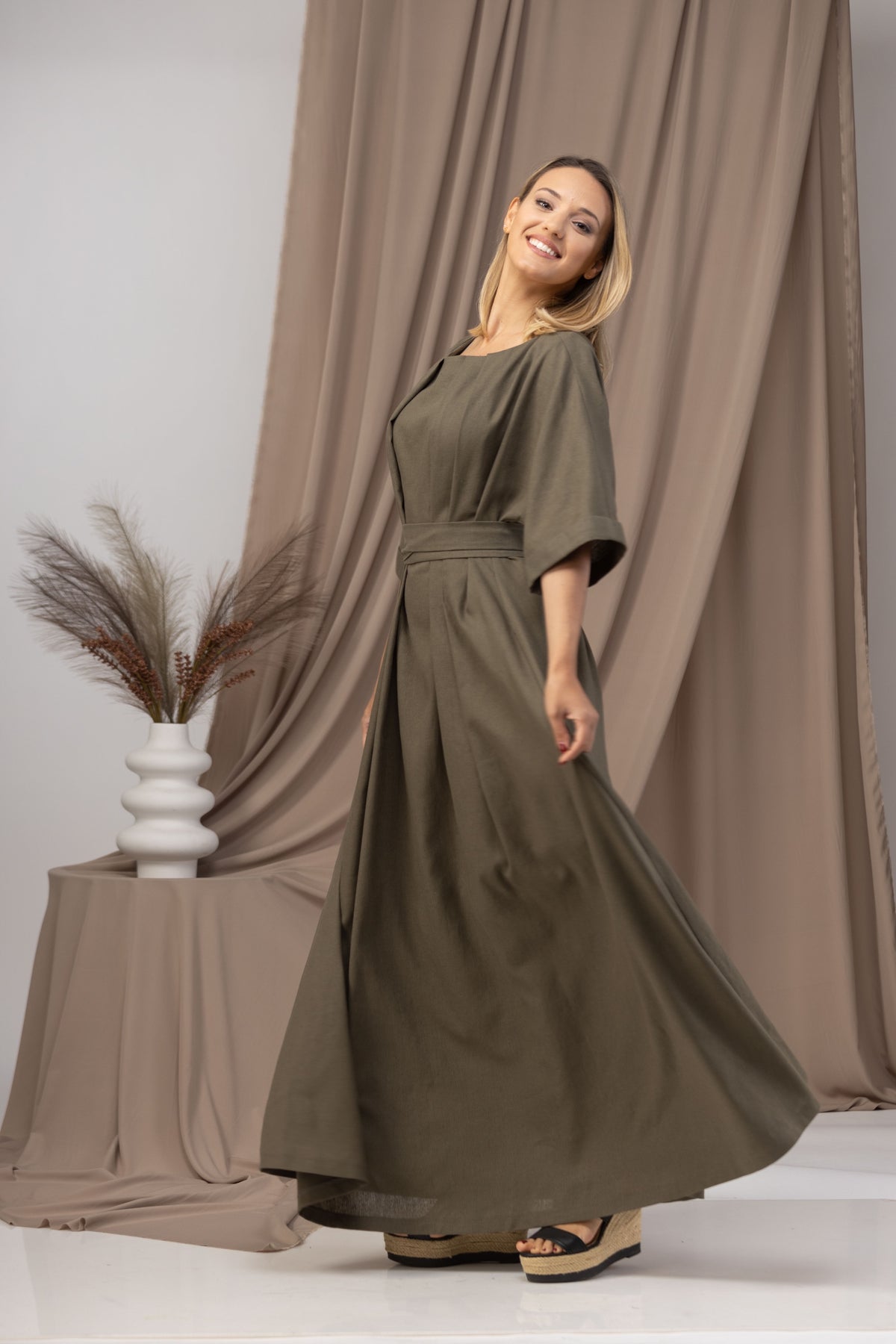 Italian linen summer dress with pockets