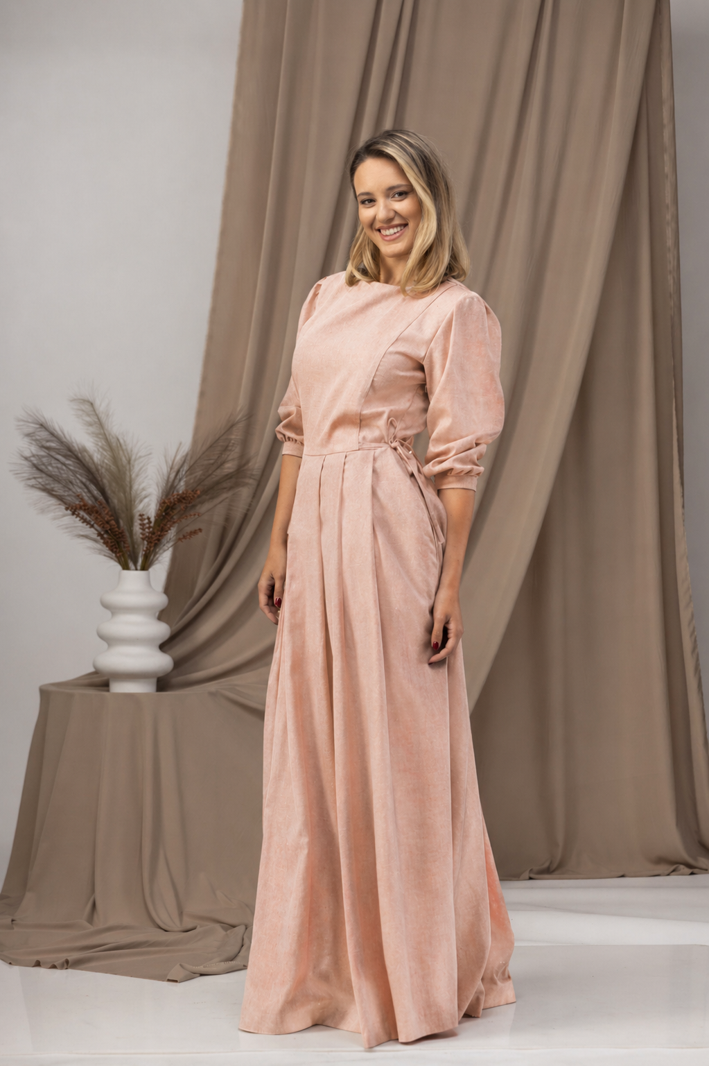 Maxi linen dress in peach color