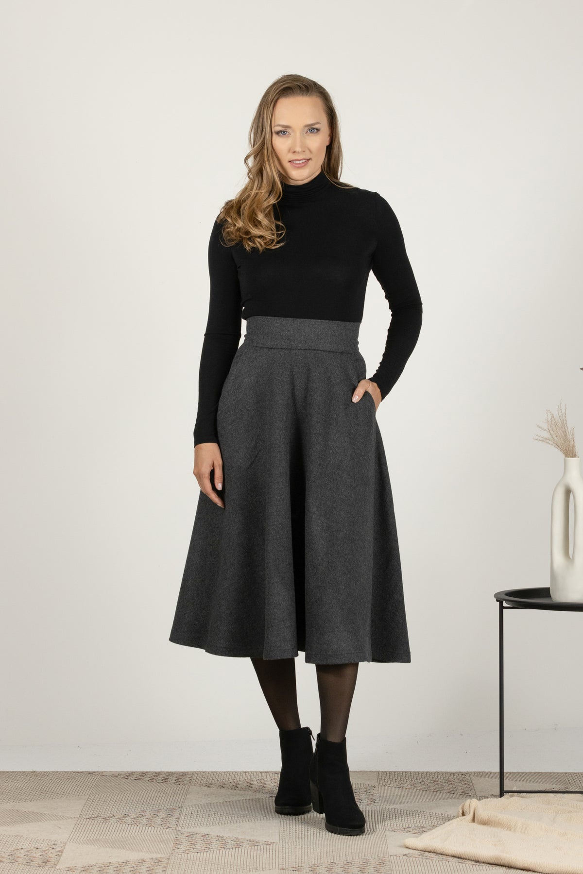Comfortable high waist wool skirt