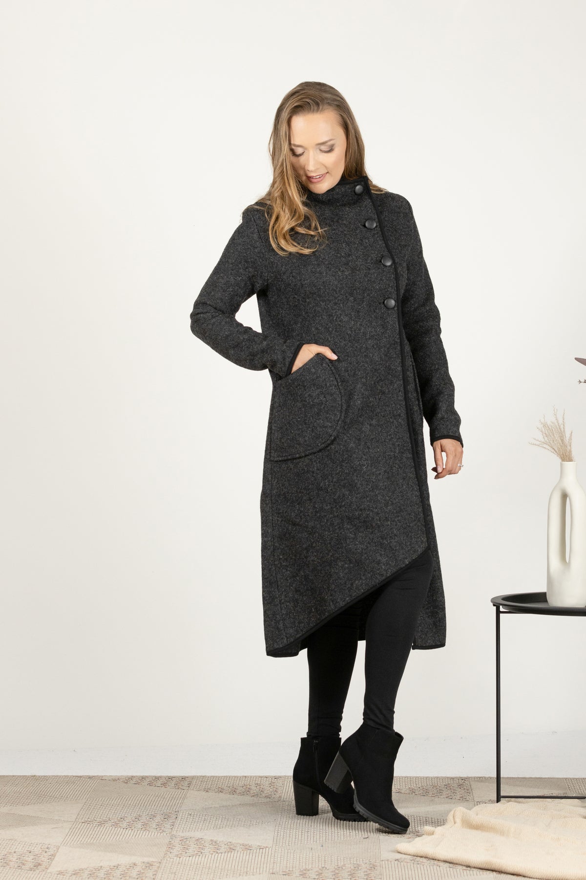 Stylish gray boiled wool coat in raspberry tone