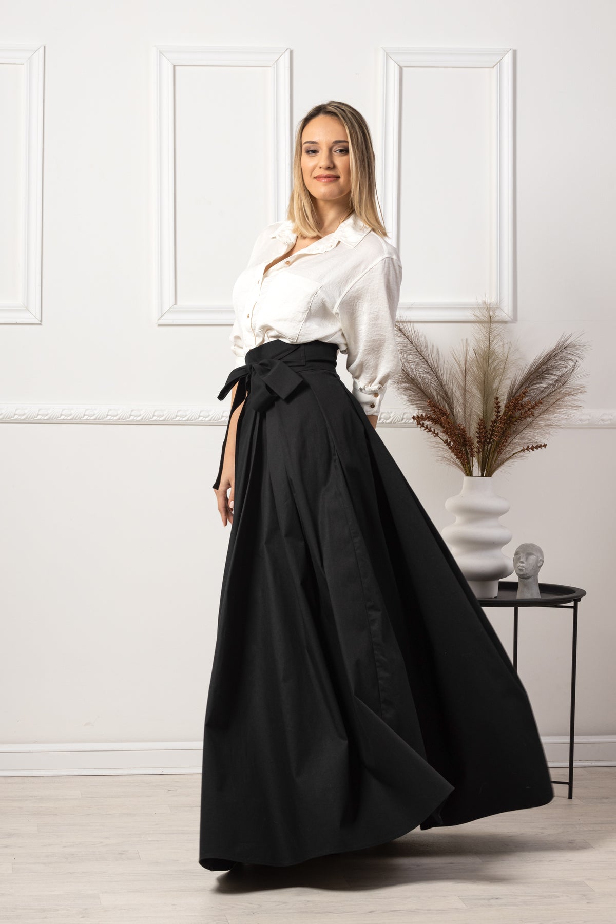 Eleganter schwarzer High-Waist Maxirock mit Falten