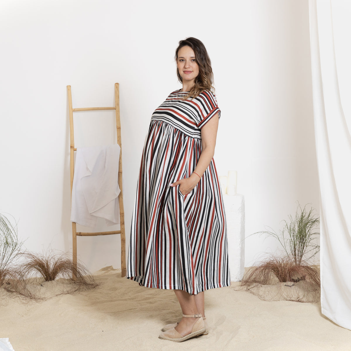 Side view of midi linen dress